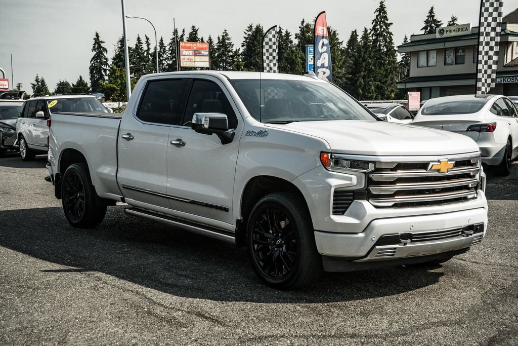 Used 2022 Chevrolet Silverado 1500 High Country w/ High Country Premium Package AWD/4WD image 4