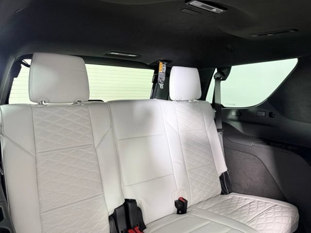 Used 2026 Cadillac Escalade Platinum Luxury AWD/4WD image 33