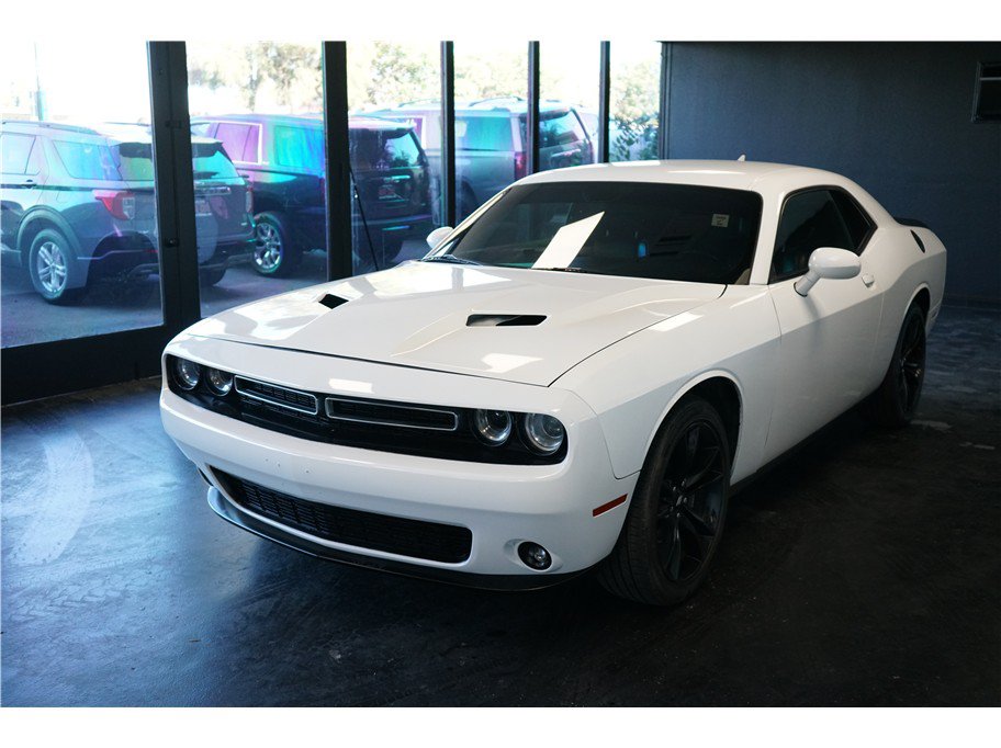 Used 2018 Dodge Challenger SXT Plus RWD image 3