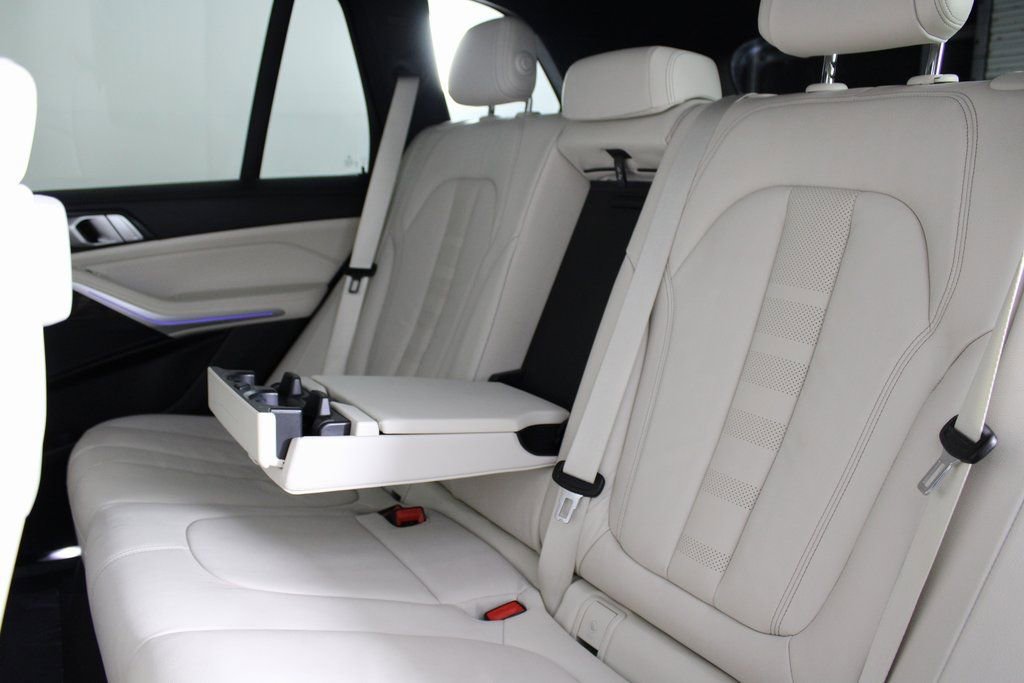Used 2020 BMW X5 sDrive40i w/ Premium Package image 19
