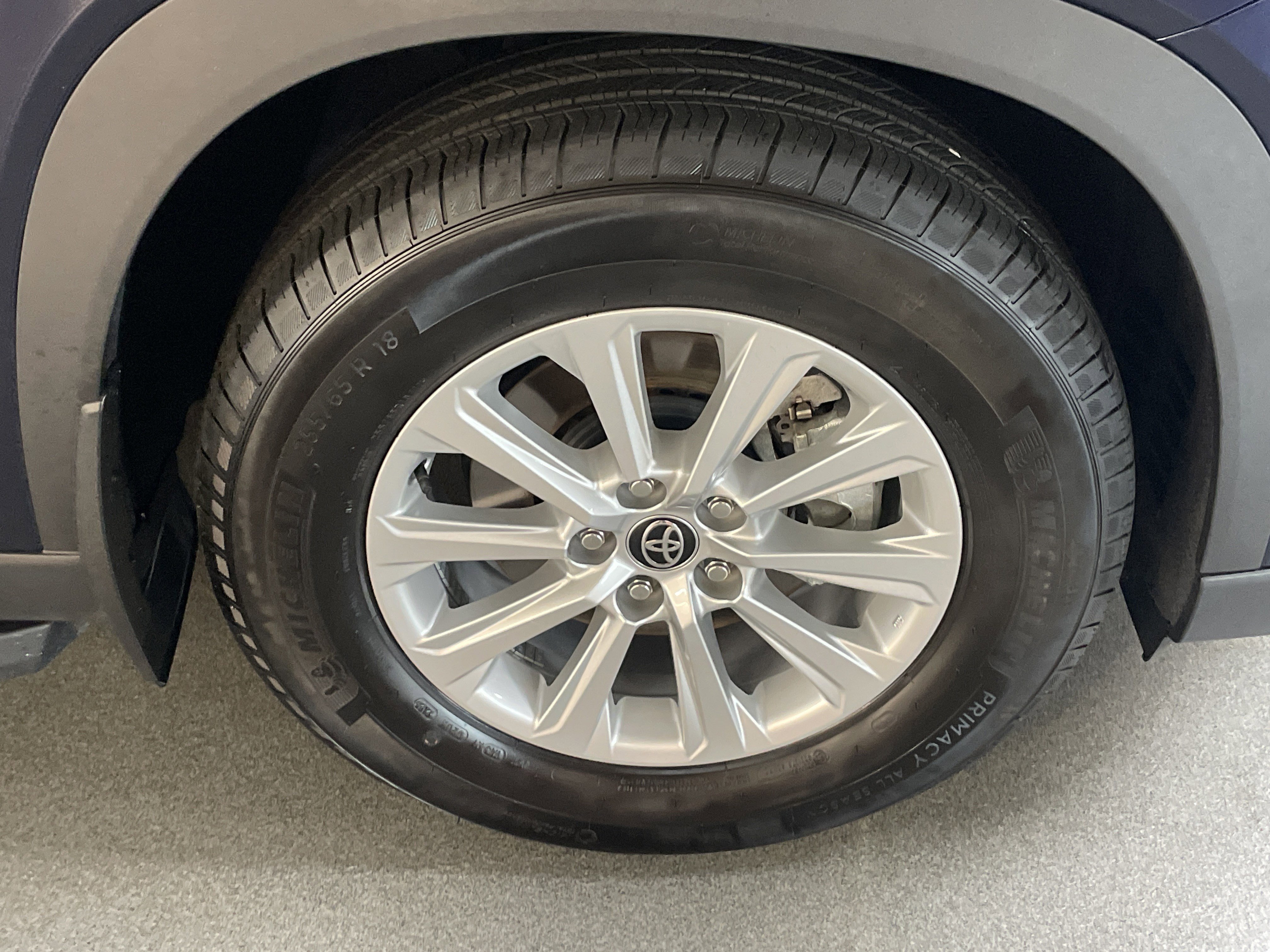 Used 2025 Toyota Grand Highlander FWD image 13