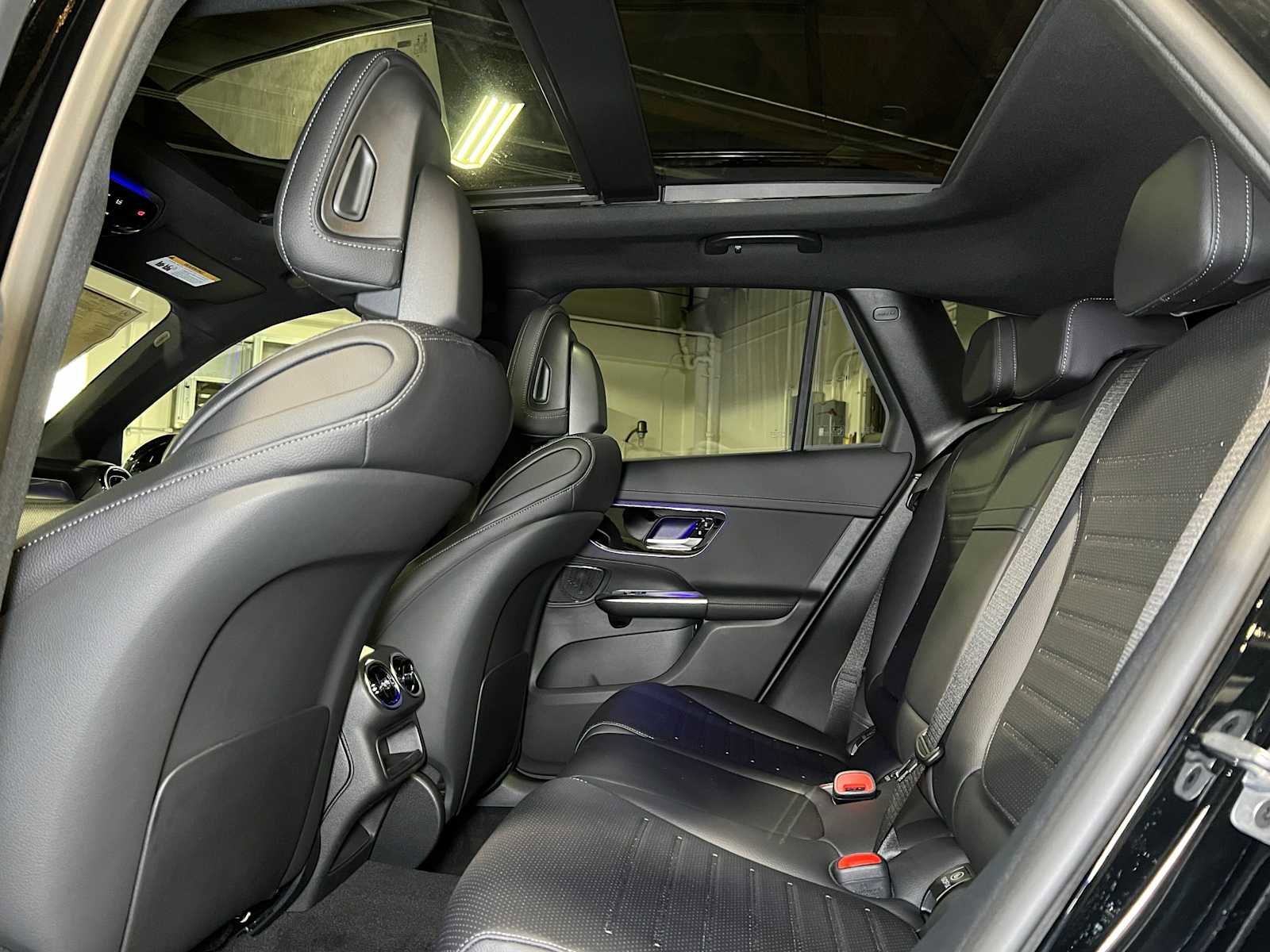 New 2025 Mercedes-Benz GLC 300 4MATIC image 17