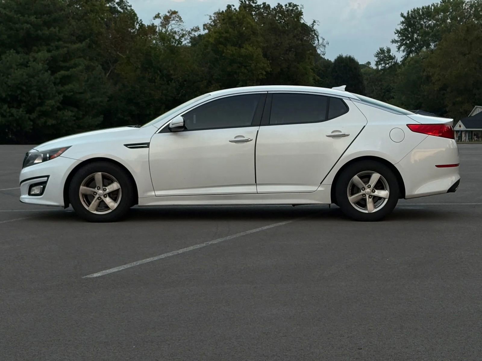 Used 2015 Kia Optima LX image 2