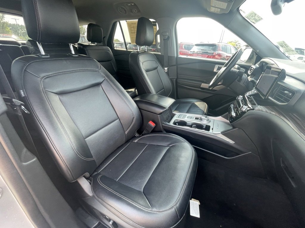 Used 2023 Ford Explorer Limited image 30