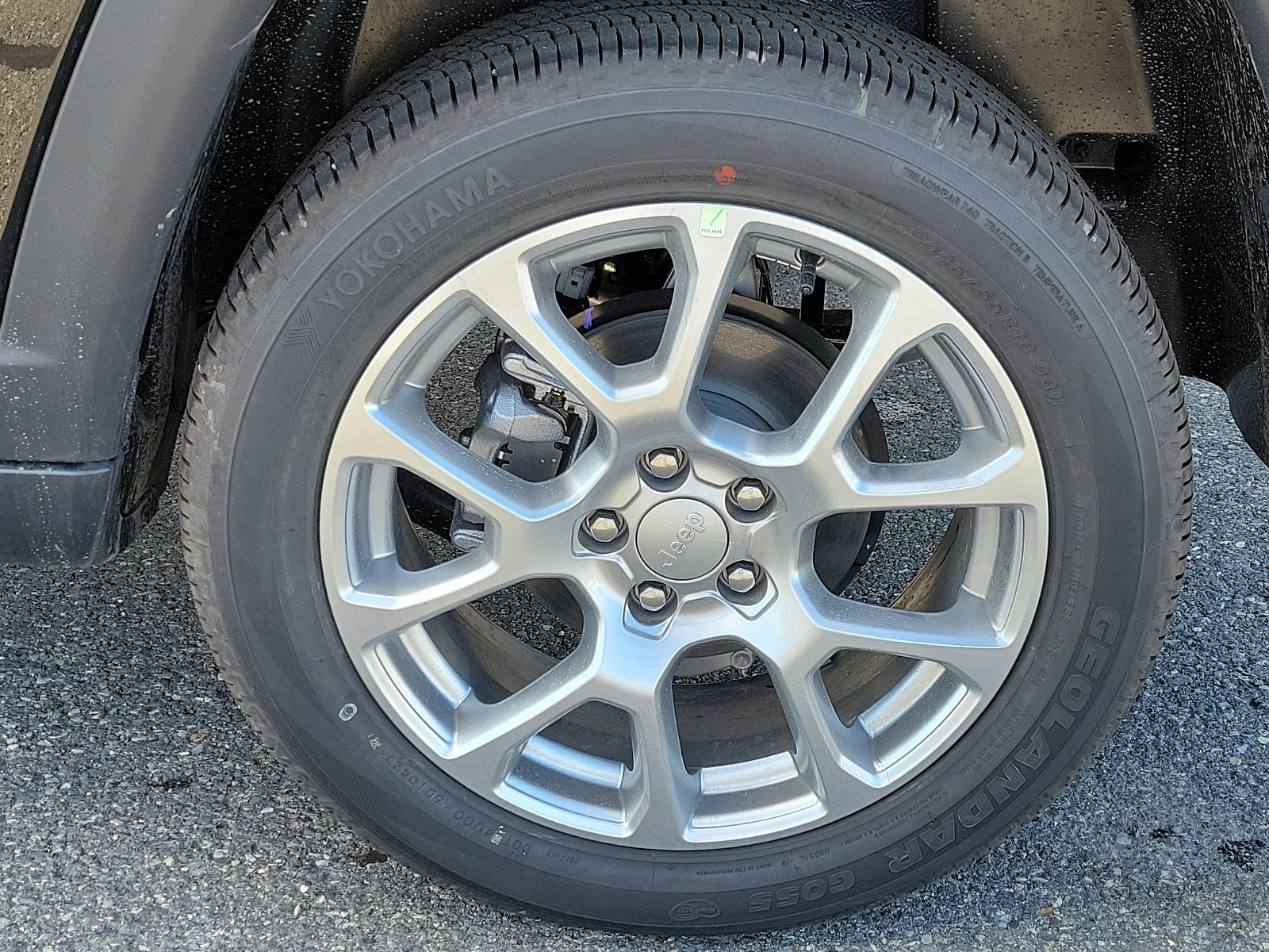 Used 2024 Jeep Compass Latitude w/ Sun and Sound Group image 5