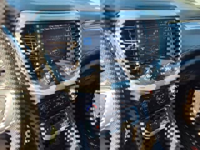 Used 2023 GMC Acadia SLE w/ Elevation Edition image 10