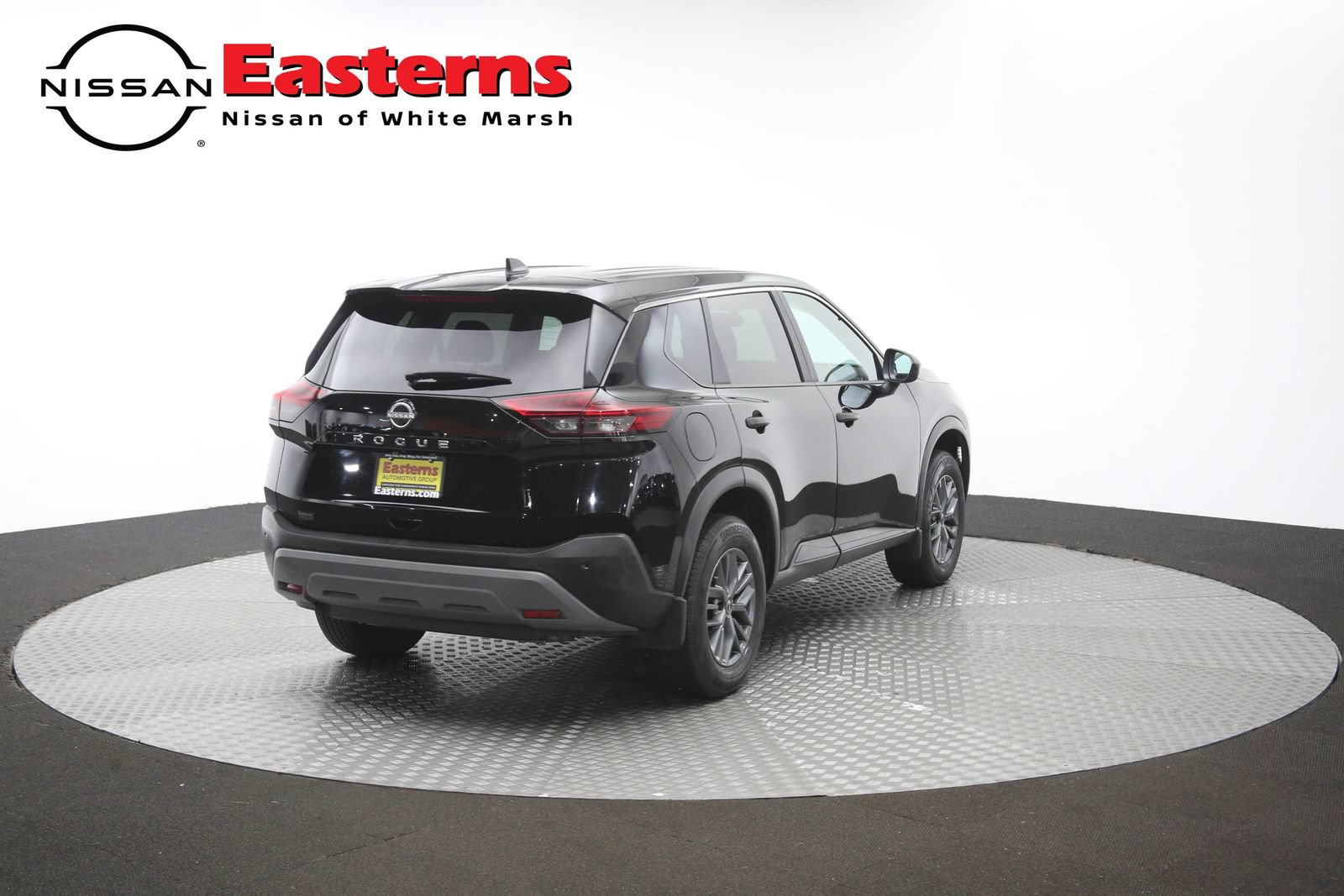 Used 2023 Nissan Rogue S FWD image 39