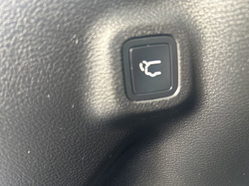 Used 2022 Jeep Compass Latitude w/ Sun and Sound Group image 28