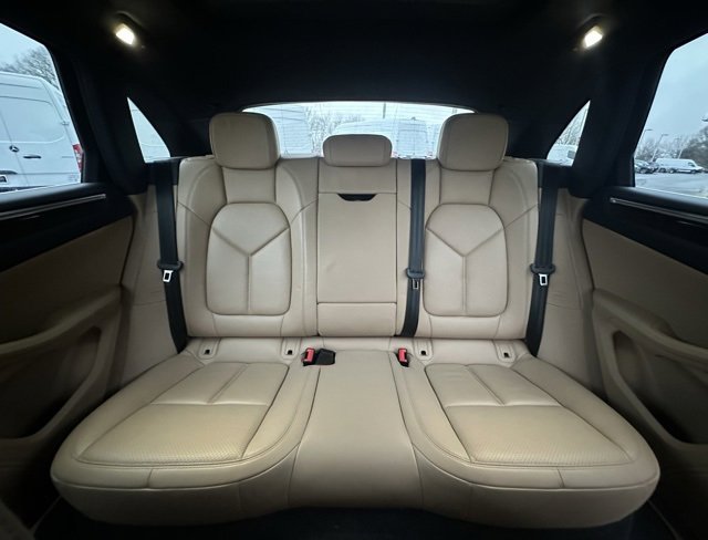 Used 2019 Porsche Macan S image 17