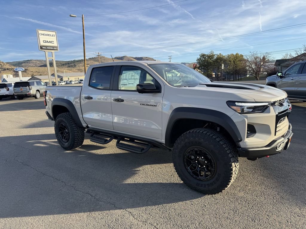 New 2026 Chevrolet Colorado ZR2 w/ ZR2 Bison Edition image 3