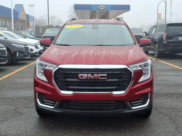 Certified 2022 GMC Terrain SLE w/ Driver Convenience Package AWD/4WD image 2