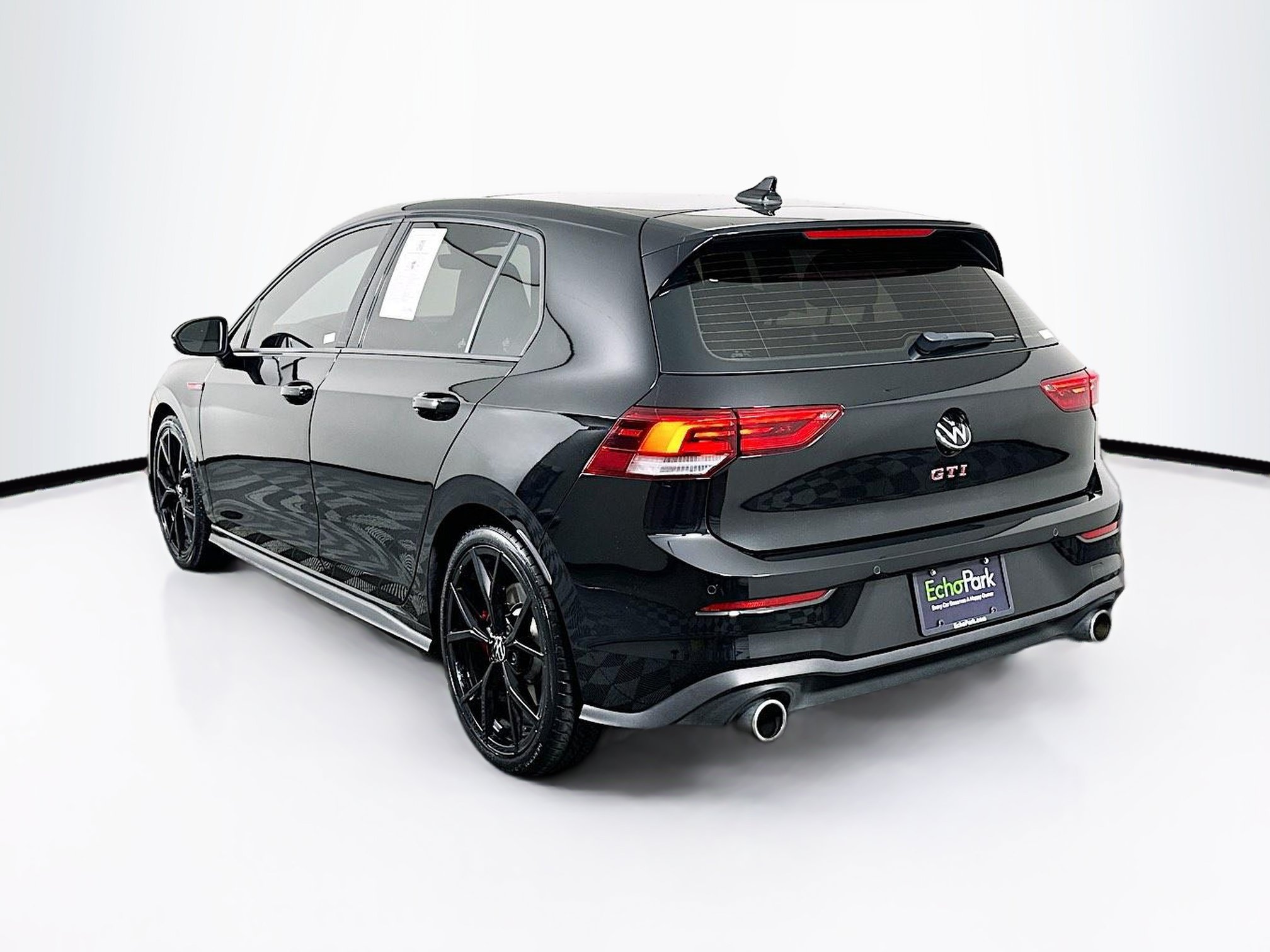 Used 2024 Volkswagen GTI SE FWD image 5
