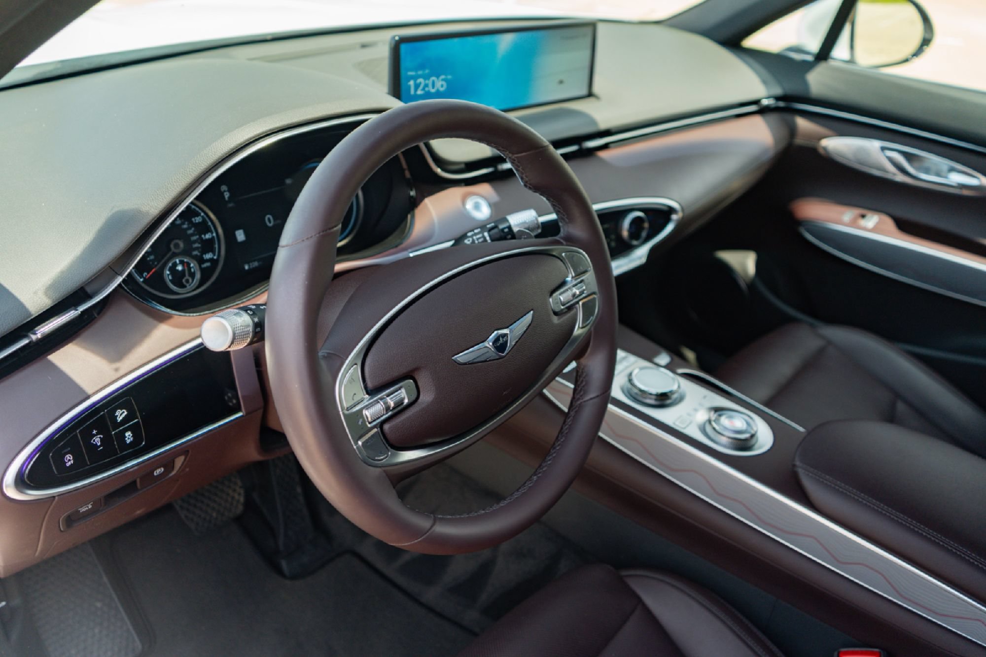 Used 2024 Genesis GV70 2.5T w/ Advanced Package AWD/4WD image 9