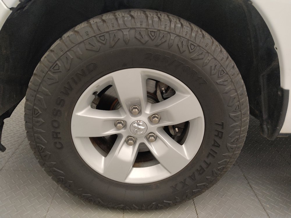 Used 2020 RAM 1500 Classic SLT RWD image 31