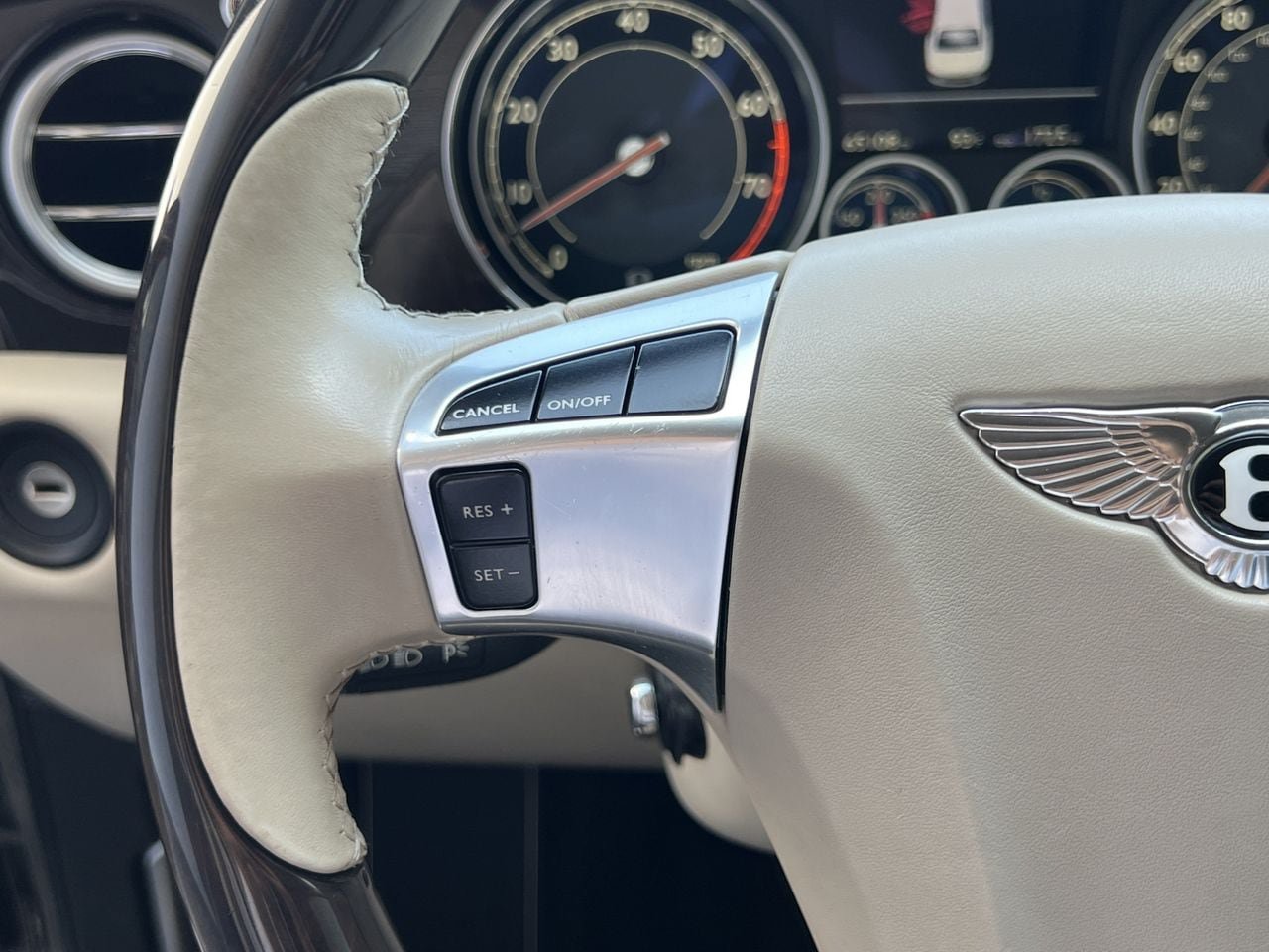 Used 2014 Bentley Flying Spur W12 AWD/4WD image 12