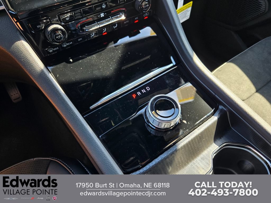 New 2025 Jeep Grand Cherokee Altitude AWD/4WD image 22