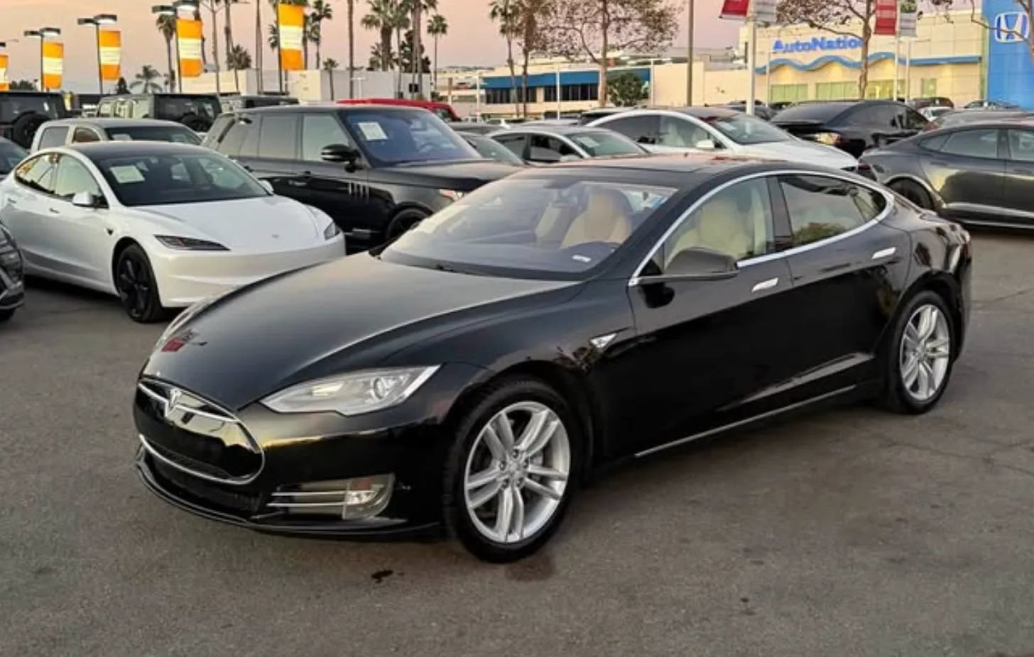Used 2013 Tesla Model S Performance RWD image 3