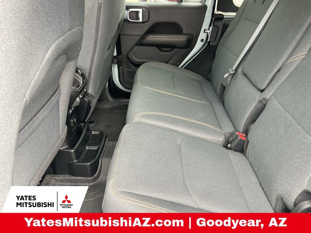 Used 2024 Jeep Wrangler Unlimited Sahara w/ Technology Group image 21