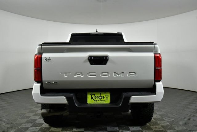 New 2026 Toyota Tacoma SR5 AWD/4WD image 12