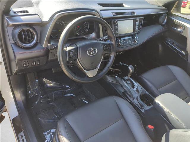 Used 2018 Toyota RAV4 SE w/ Advanced Technology Package image 10