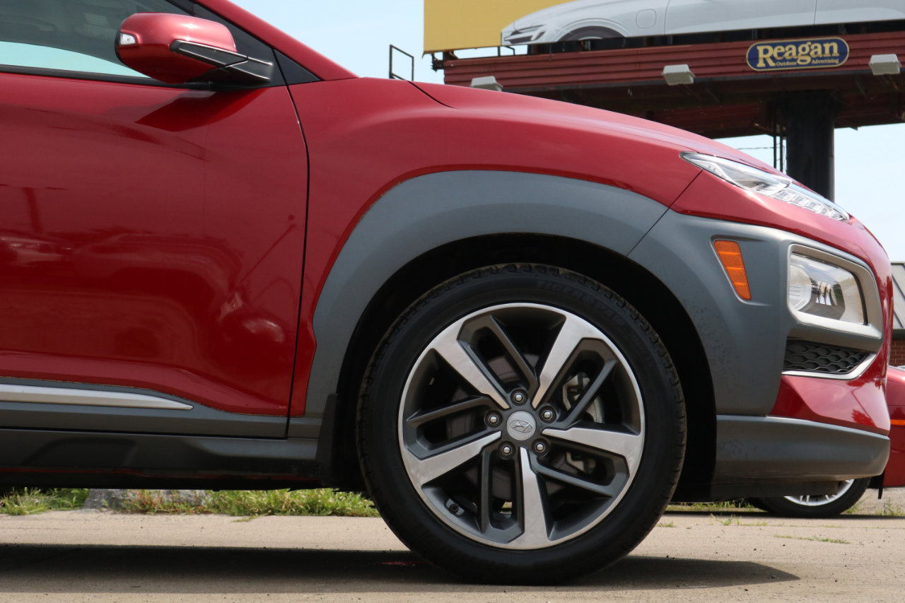 Used 2021 Hyundai Kona Limited w/ Winter Weather Package image 5