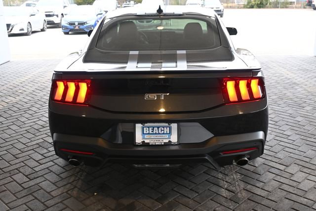 Used 2024 Ford Mustang GT Premium image 4