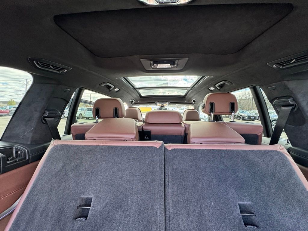 Used 2020 BMW X7 M50i w/ Executive Package image 40