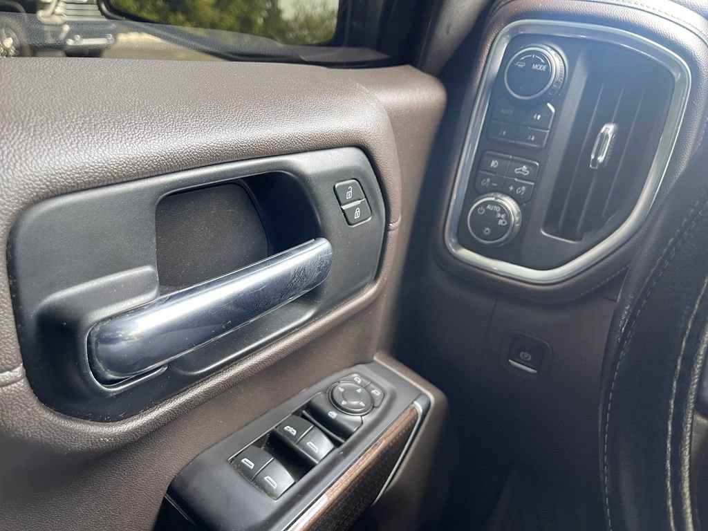 Used 2020 Chevrolet Silverado 1500 RST AWD/4WD image 10