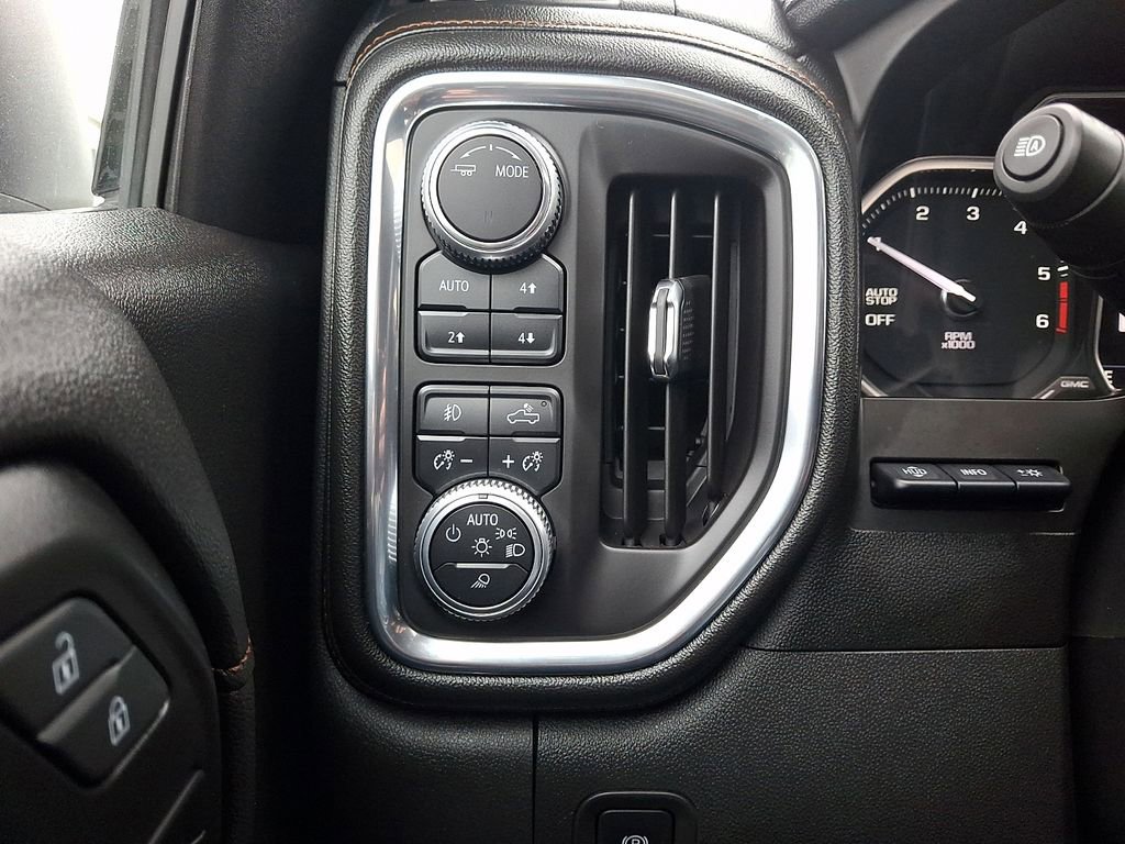 Used 2020 GMC Sierra 1500 AT4 w/ AT4 Premium Package AWD/4WD image 24