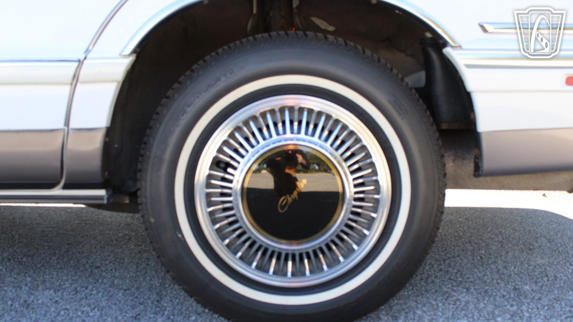 Used 1993 Chrysler New Yorker Fifth Avenue FWD image 39