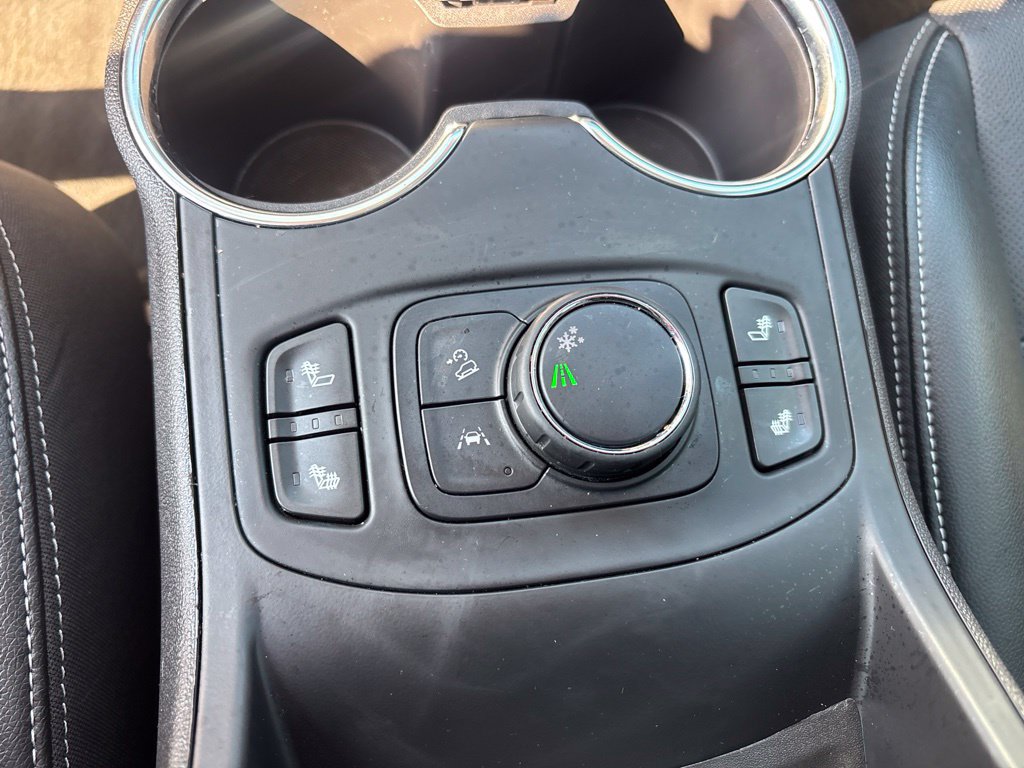 Used 2024 GMC Terrain SLT w/ Elevation Edition FWD image 21
