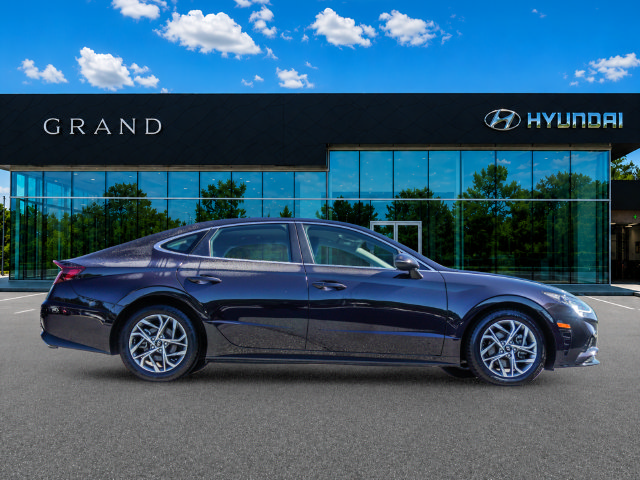 Used 2023 Hyundai Sonata SEL w/ Cargo Package FWD image 7