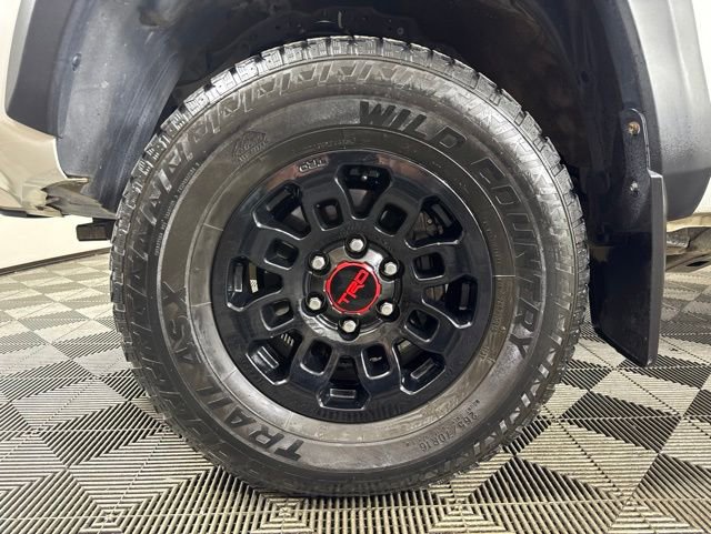 Used 2017 Toyota Tacoma TRD Pro AWD/4WD image 10