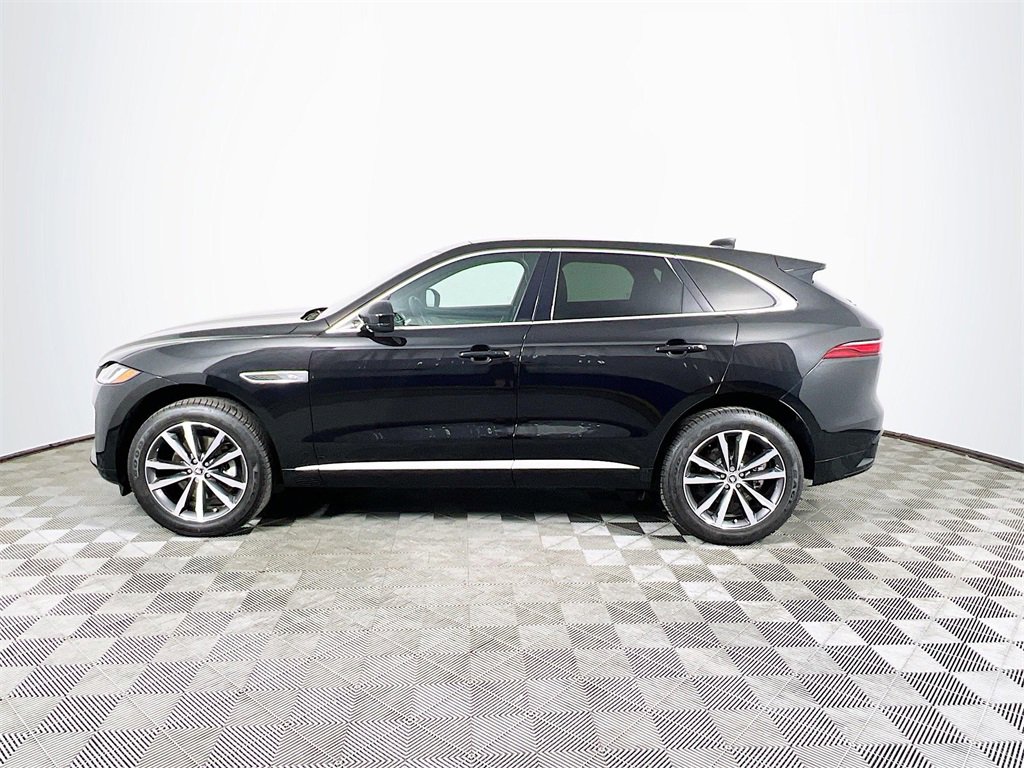 Used 2025 Jaguar F-PACE R-Dynamic S image 8