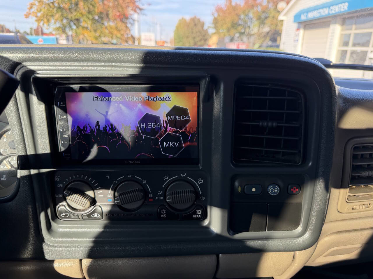 Used 2002 Chevrolet Avalanche 4x4 w/ Off-Road Suspension Pkg image 29