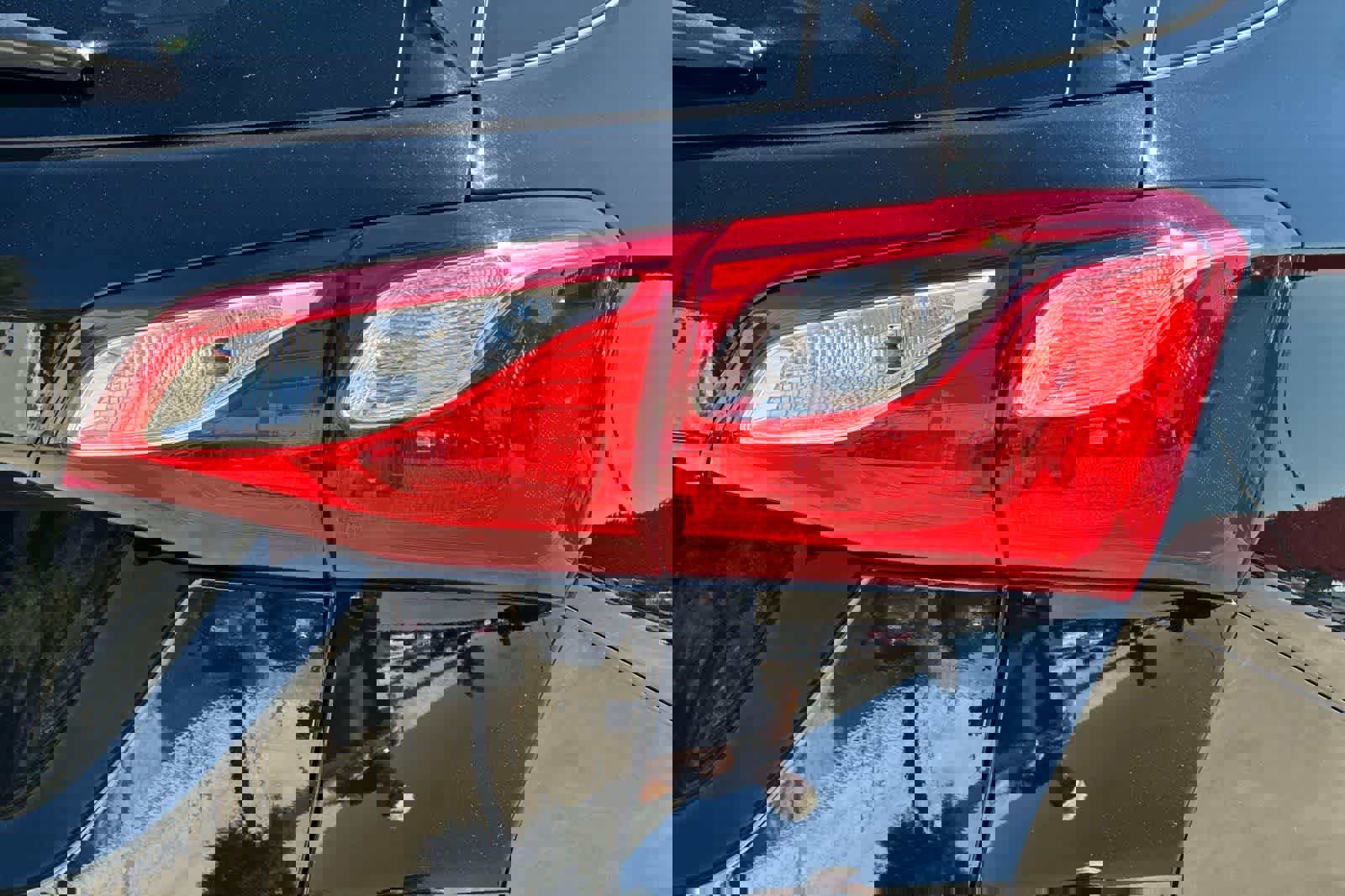 Used 2021 Chevrolet Equinox LT w/ Driver Convenience Package image 35