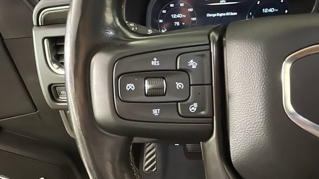 Used 2022 GMC Yukon XL AT4 AWD/4WD image 15