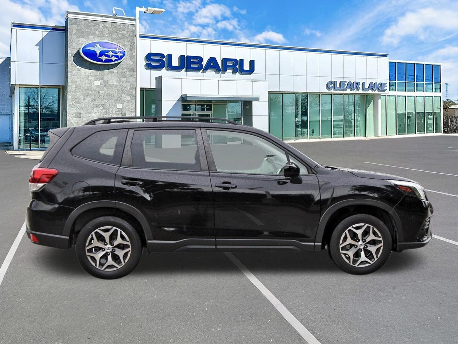 Used 2023 Subaru Forester Premium AWD/4WD image 6