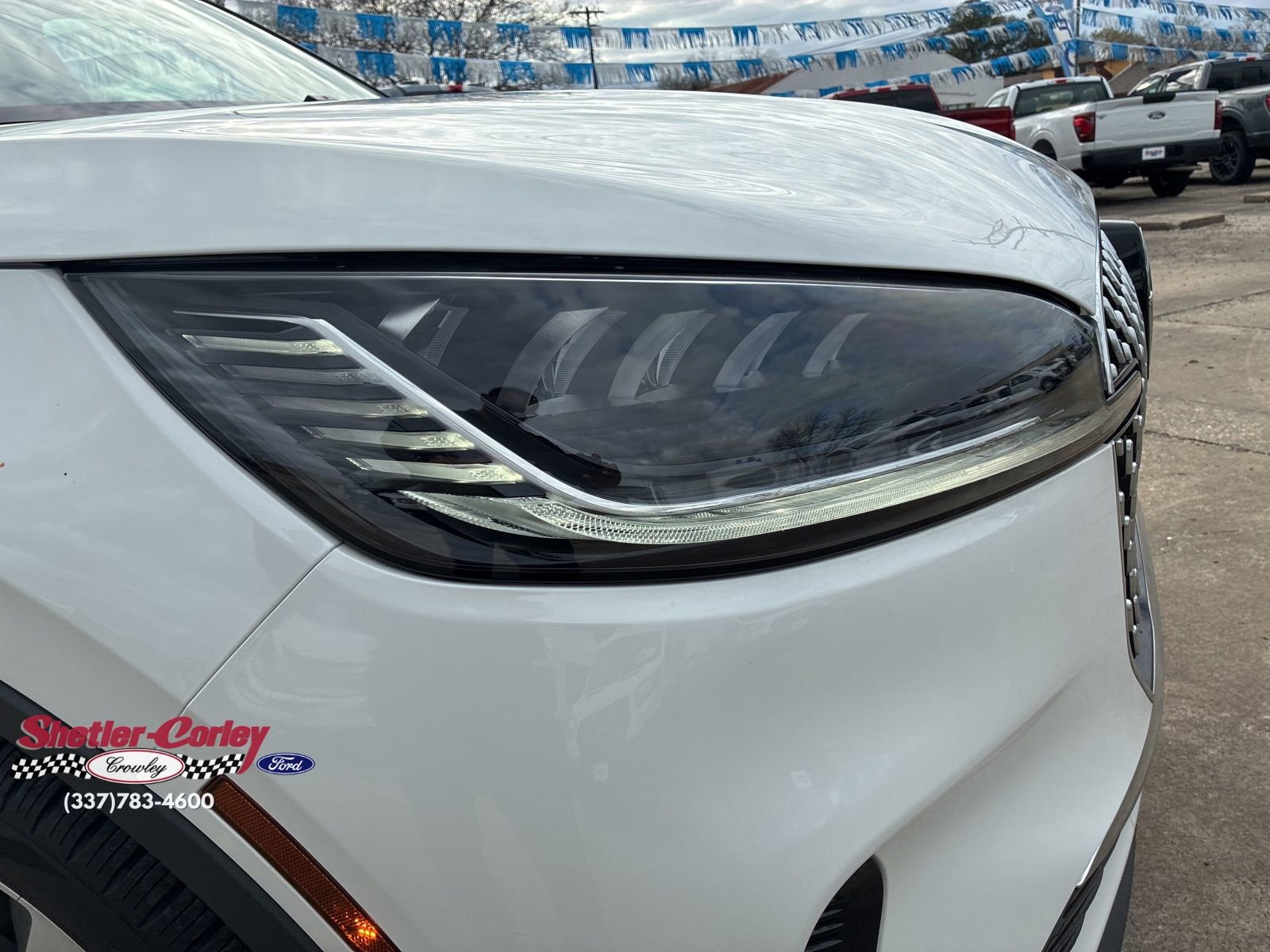 Used 2025 Lincoln Aviator 2WD image 3