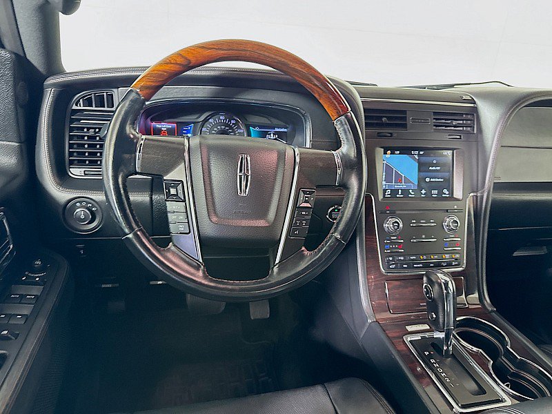 Used 2016 Lincoln Navigator Reserve AWD/4WD image 24
