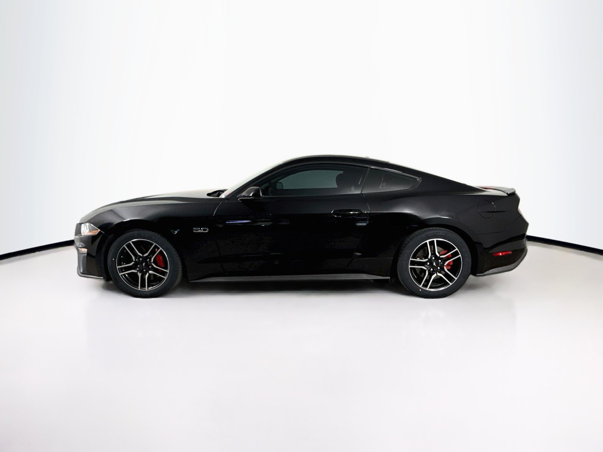 Used 2019 Ford Mustang GT RWD image 7