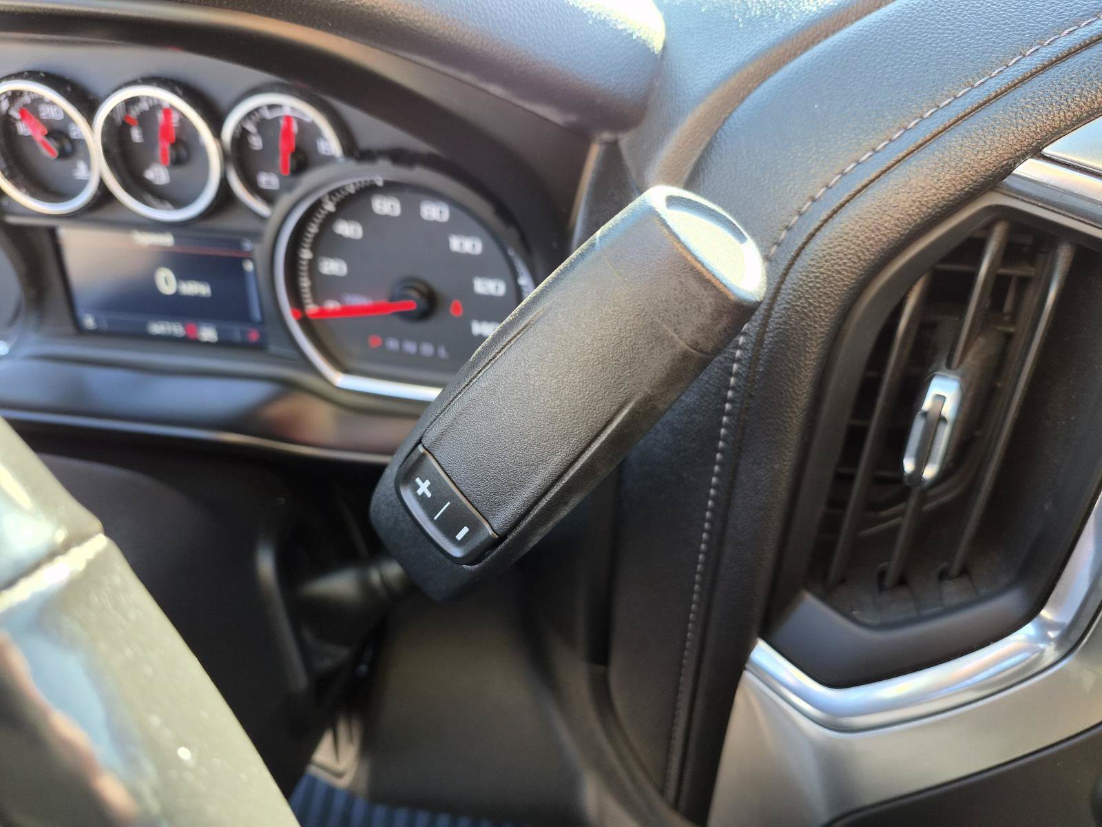 Used 2020 Chevrolet Silverado 1500 LT w/ Texas Edition AWD/4WD image 29