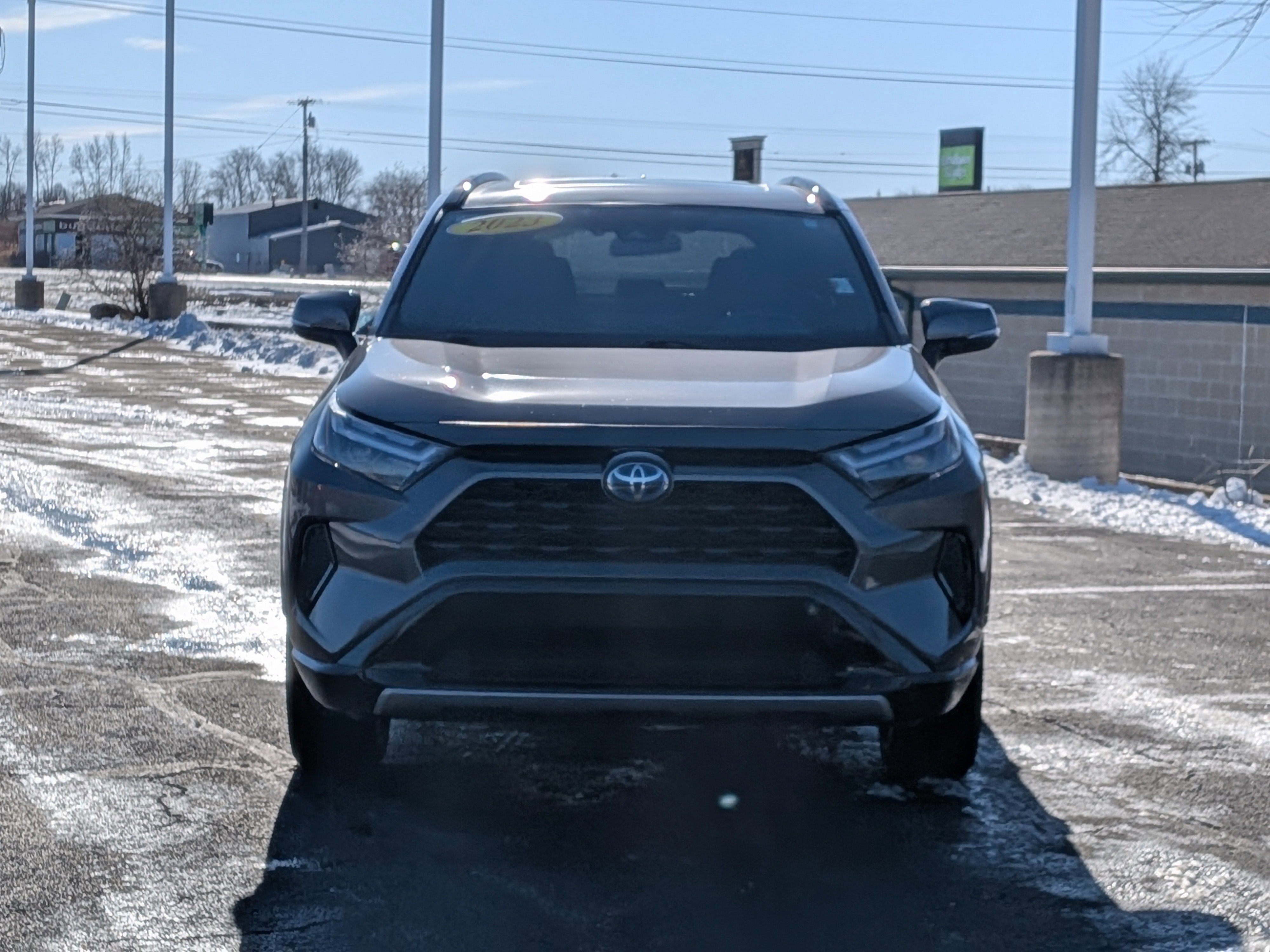 Used 2023 Toyota RAV4 SE image 2