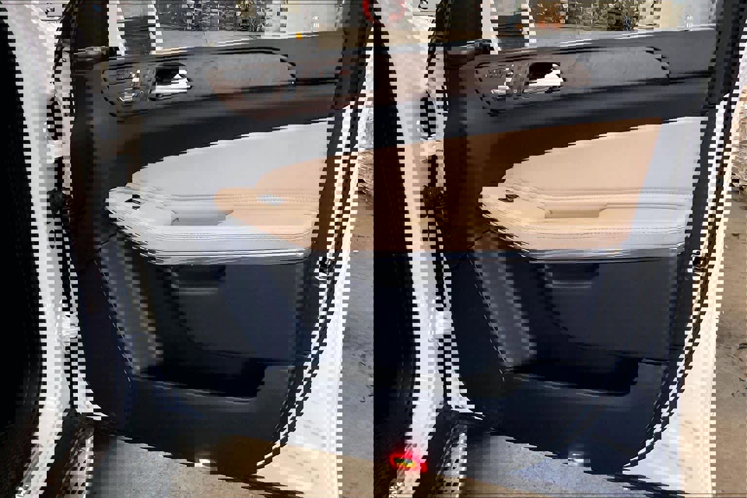 Used 2017 Mercedes-Benz GLS 550 4MATIC image 26