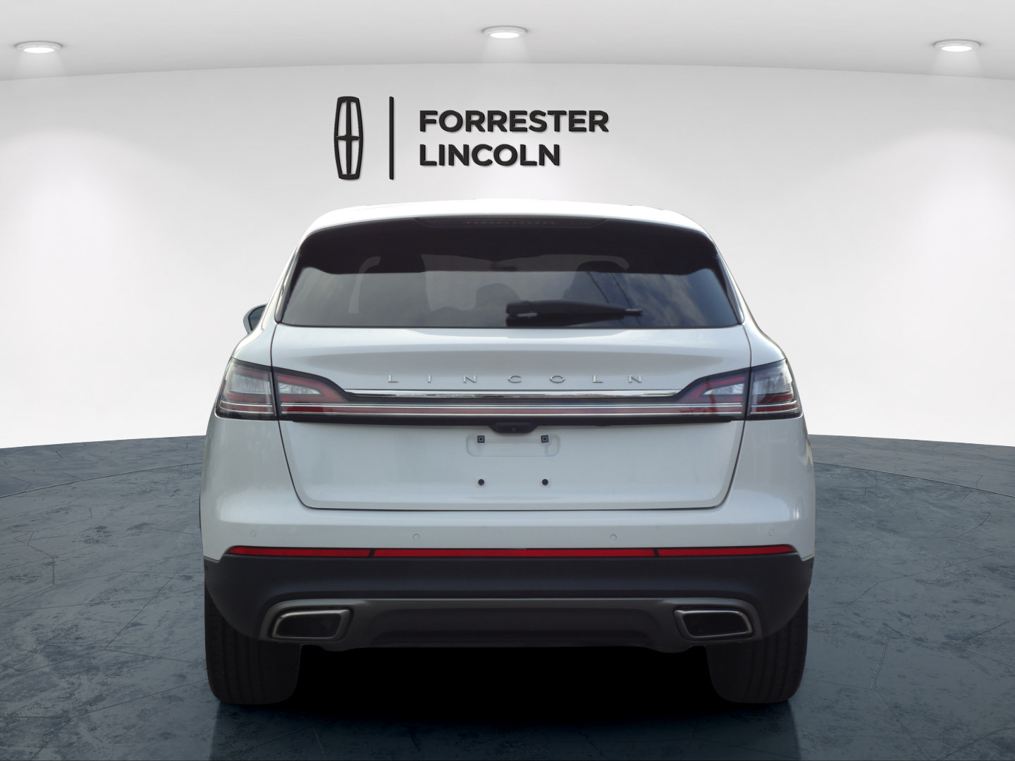 Certified 2023 Lincoln Nautilus Reserve w/ Equipment Group 201A AWD/4WD image 4