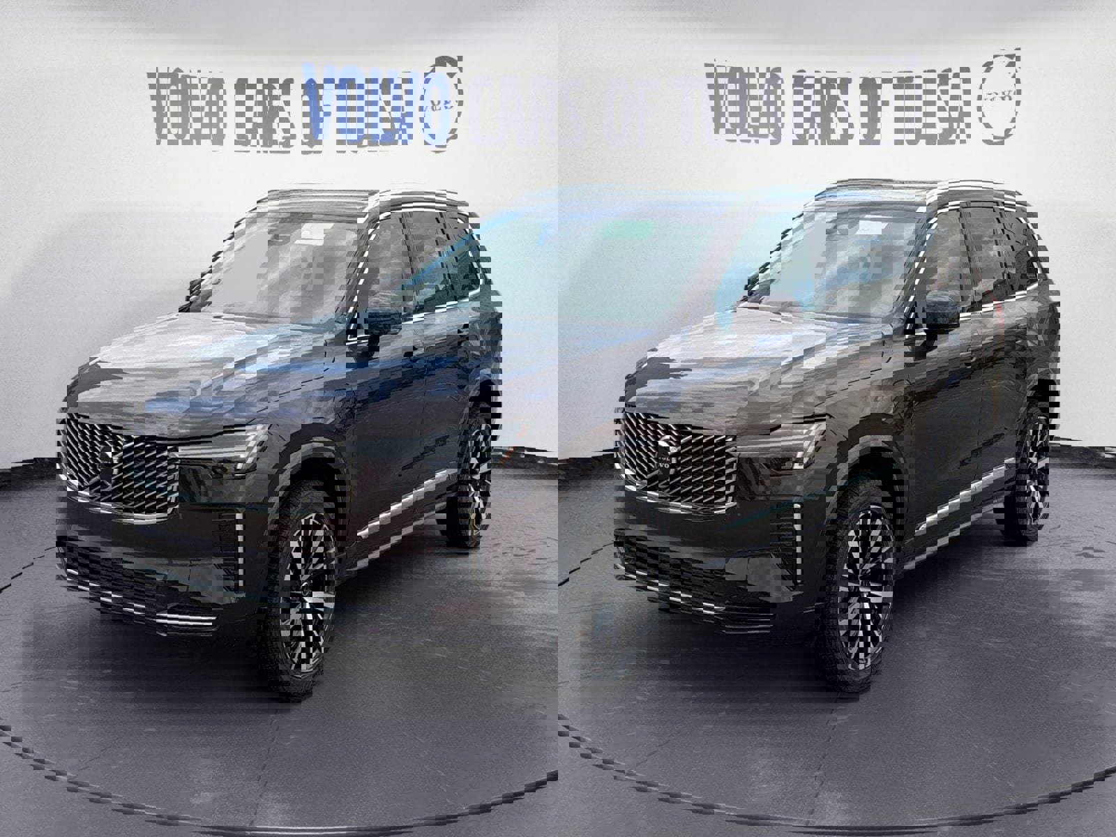 New 2025 Volvo XC90 T8 Core