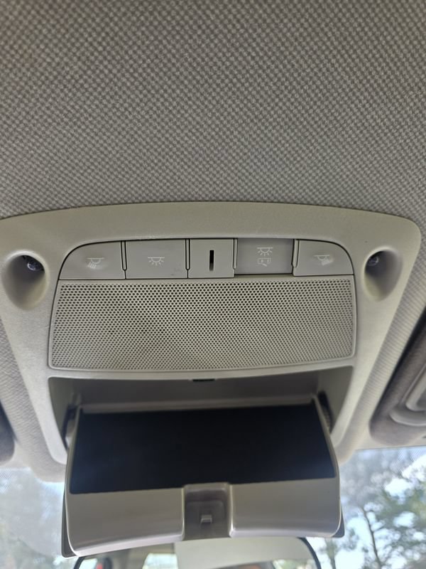 Used 2016 Nissan Sentra SV FWD image 28