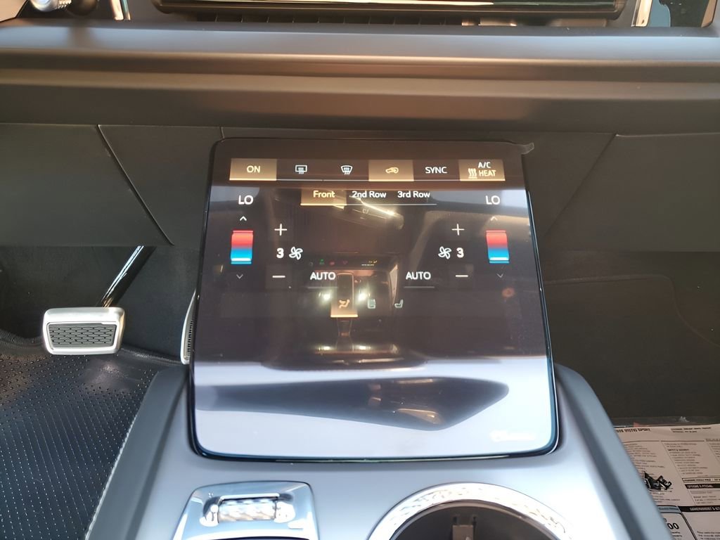 New 2026 Cadillac Vistiq Sport w/ LPO, Floor Liner Package image 40