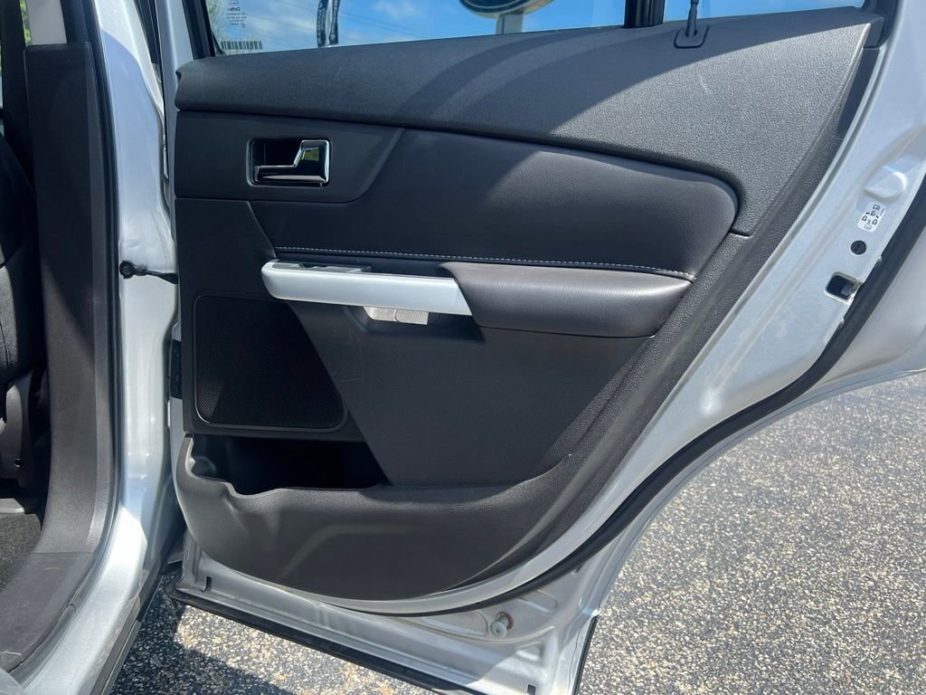 Used 2013 Ford Edge SE FWD image 38