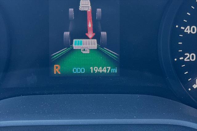 Certified 2024 Toyota Sienna XLE FWD image 25